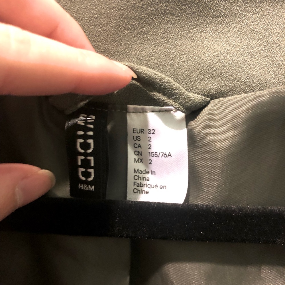 H&M blazer - Picture 2 of 2